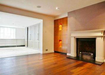 Thumbnail 3 bed flat to rent in Gillygate, York