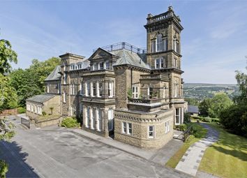 3 Bedrooms Flat for sale in Apartment 3, Thorpe Hall, Queens Drive, Ilkley, West Yorkshire LS29