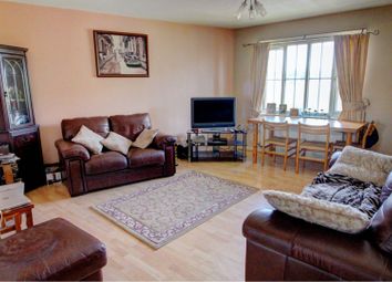 2 Bedrooms Flat for sale in Parkland View, Barnsley S71