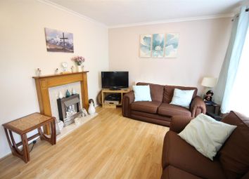 3 Bedrooms Terraced house for sale in Church Approach, Garforth, Leeds LS25