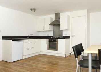 2 Bedrooms Flat to rent in St Johns Crescent, London SW9
