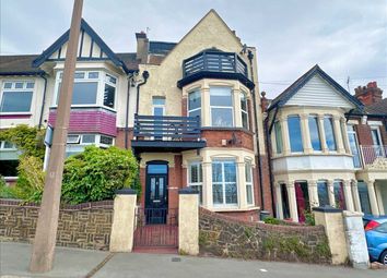 Thumbnail Flat for sale in Cliff Gardens, Leigh On Sea