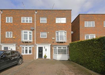 5 Bedroom Town house for sale