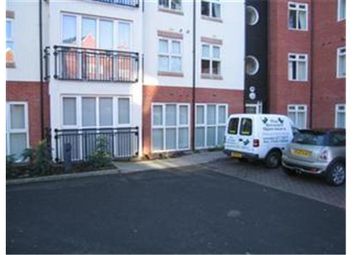 2 Bedrooms Flat to rent in Hermitage Court, Honeywell Close, Leicester LE2