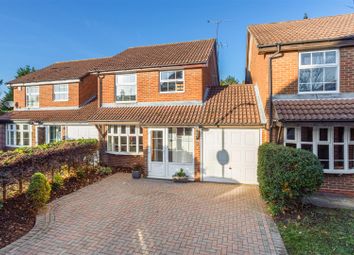Thumbnail 3 bed detached house to rent in Oliver Road, Ascot