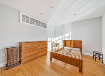 Thumbnail Flat to rent in Camden Road, Holloway, London