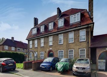 Thumbnail 3 bed flat to rent in Gilton Road, Catford