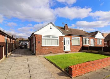 2 Bedrooms Semi-detached bungalow for sale in Hyde Drive, Worsley, Manchester M28