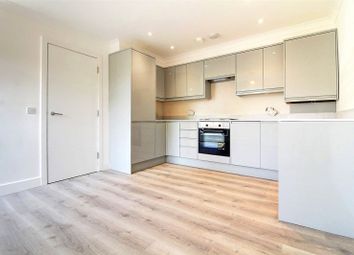 2 Bedrooms Flat to rent in Vallance Road, Shoreditch, London E1