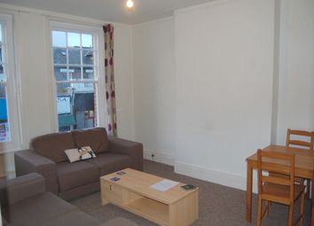 2 Bedrooms Flat to rent in Walm Lane, Willesden Green NW2