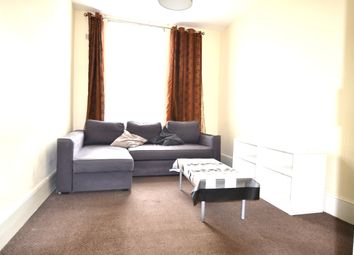 3 Bedrooms Flat to rent in Brooke Road, Show, London E5