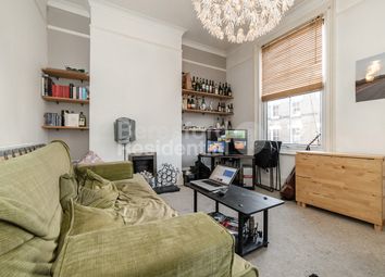 2 Bedrooms Flat to rent in Railton Road, London SE24