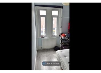 2 Bedrooms Flat to rent in Leytonstone High Road, London E11