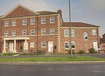 Thumbnail 3 Bed Terraced House For Sale In Shinewater Park Kingswood Hull Thumbnail 3 Bed Terraced House For Sale In Shinewater Park Kingswood Hull