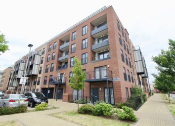 2 Bedrooms Flat for sale in Maxwell Road, Romford RM7