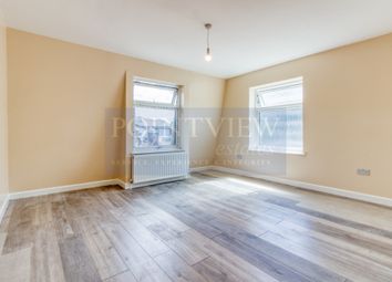 Thumbnail 3 bed flat to rent in North Street, Romford