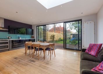 5 Bedrooms Semi-detached house for sale in Emlyn Road, London W12