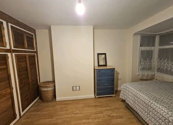 Thumbnail Room to rent in Hampden Way, Southgate, London