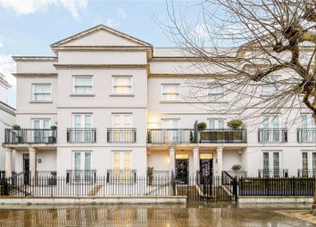 Thumbnail Terraced house to rent in St. Peters Square, London