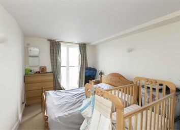 1 Bedrooms Flat to rent in Westferry Road, Docklands E14