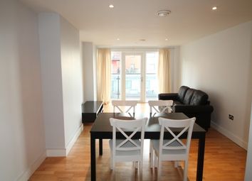2 Bedrooms Flat to rent in Mast Quay, London SE18
