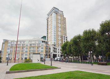 2 Bedrooms Flat to rent in Hanover House, 32 Westferry Circus, Canary Wharf, London E14