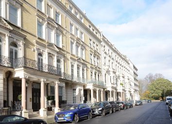 3 Bedrooms Flat to rent in De Vere Gardens, Kensington, London W8