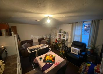 Thumbnail 1 bed flat to rent in Zinzan Street, Reading
