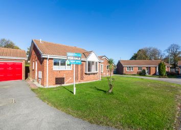 2 Bedrooms Detached bungalow for sale in Pewit Close, Holmewood, Chesterfield S42