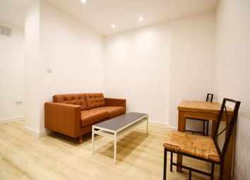 1 Bedrooms Flat to rent in Kensington High Street, London W14
