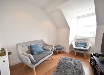 2 Bedrooms Flat to rent in Barley Hill Lane, Garforth, Leeds LS25