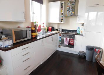 2 Bedrooms Flat to rent in Sutton Common Road, Sutton SM3