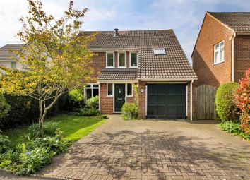 Thumbnail Detached house for sale in Fairfield Way, Hildenborough, Tonbridge