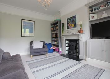 3 Bedrooms Flat to rent in Mandalay Road, London SW4