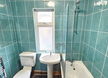 Thumbnail Town house to rent in Brooke Road, London