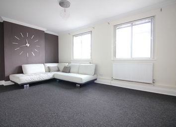 3 Bedrooms Flat to rent in Great West Road, Hounslow TW5