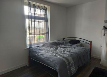 Thumbnail 2 bed flat to rent in Girlington Road, Bradford