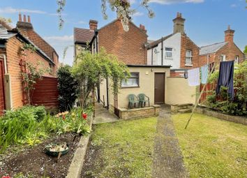 Thumbnail Property for sale in Hythe Hill, Colchester