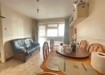 Thumbnail Town house for sale in 3 Bedroom Sale In Elgar Path, Luton, Bedfordshire LU2, Luton,