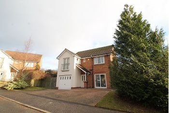 4 Bedroom Detached house for rent