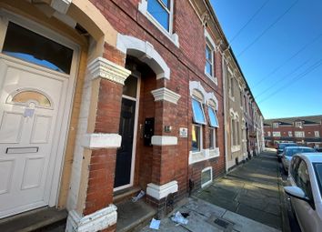 Thumbnail Flat to rent in St. Pauls Road, Northampton