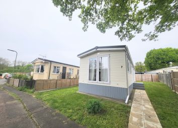 Thumbnail Mobile/park home for sale in Sycamore Crescent, Radley, Oxon