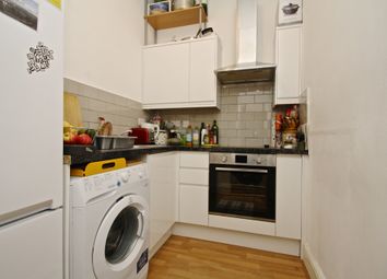 Thumbnail Flat to rent in Cobourg Road, London