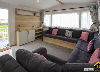 Thumbnail Mobile/park home to rent in Lane, Clacton-On-Sea, Essex