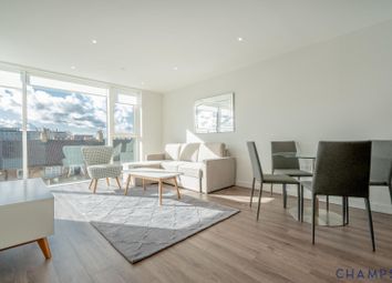 Thumbnail Flat for sale in Shoreline Building, Woodberry Down, London