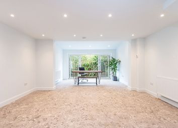 Thumbnail Town house to rent in St. Crispins Close, Hampstead