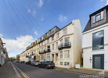 Thumbnail Flat to rent in Crescent Road, Worthing
