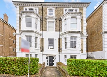 Thumbnail 2 bed flat to rent in Avenue Elmers, Surbiton