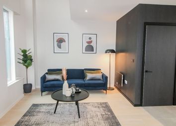 Thumbnail 3 bed flat to rent in Spinners Way, Manchester