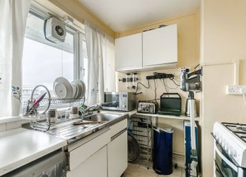 2 Bedrooms Flat to rent in Angell Road, Brixton SW9